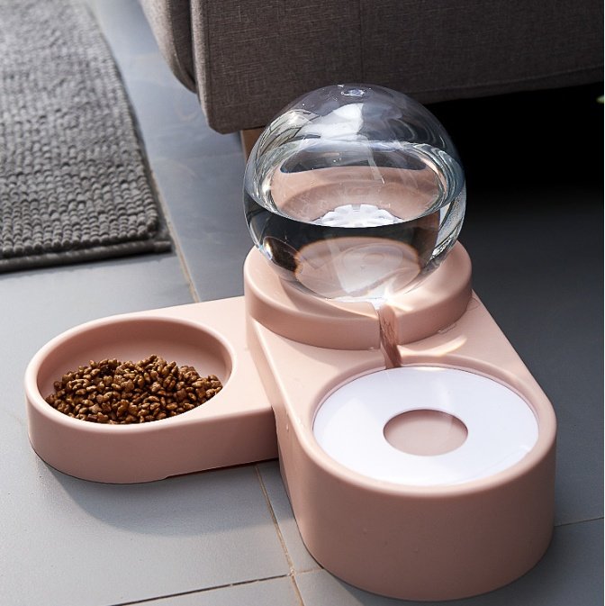 Bebedouro de Caracol Automático com Filtro de Gravidade 1.8L – Cães e Gatos