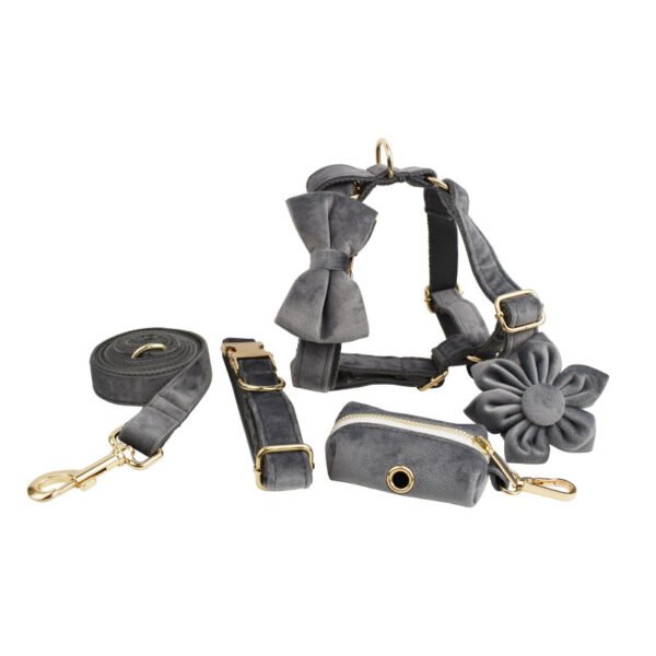 Kit Coleira de Tecido Veludo Premium para Cães — Coleira, Guia e Acessórios
