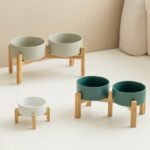 Comedouro Ergonômico de Cerâmica com Suporte de Madeira Premium - Gatos e Cães